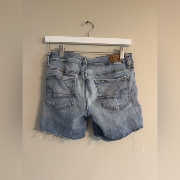 🚫sold🚫American Eagle Midi Super Super Stretch Distressed Short - Picture 3 of 6